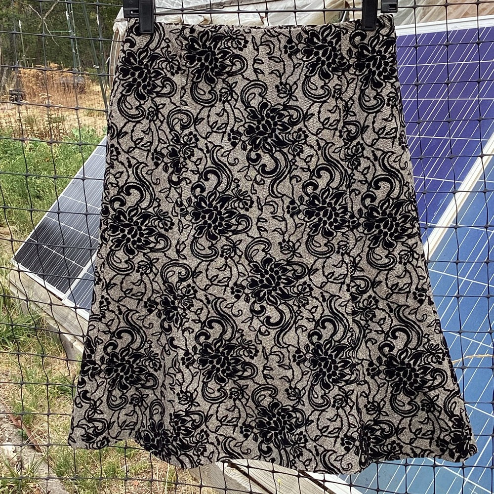 Vintage Y2K Ann Taylor LOFT Wool Floral Fit & Flare Skirt Size 4P Boho Hippie